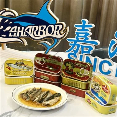 Pesce sardina in scatola